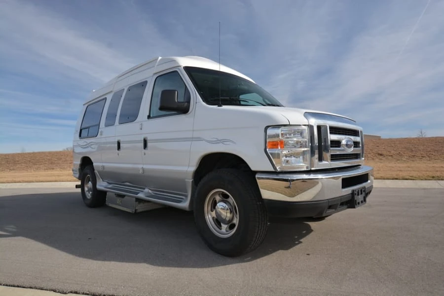 2008 Ford Econoline Van - Image 12 of 12