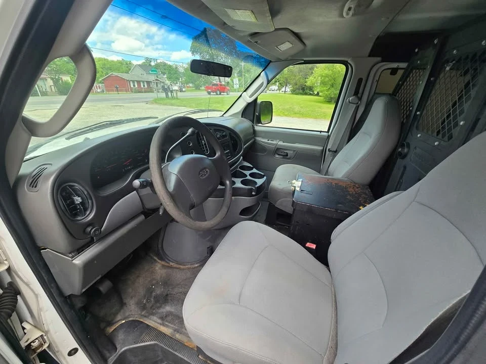 2008 Ford Econoline Van - Image 10 of 14