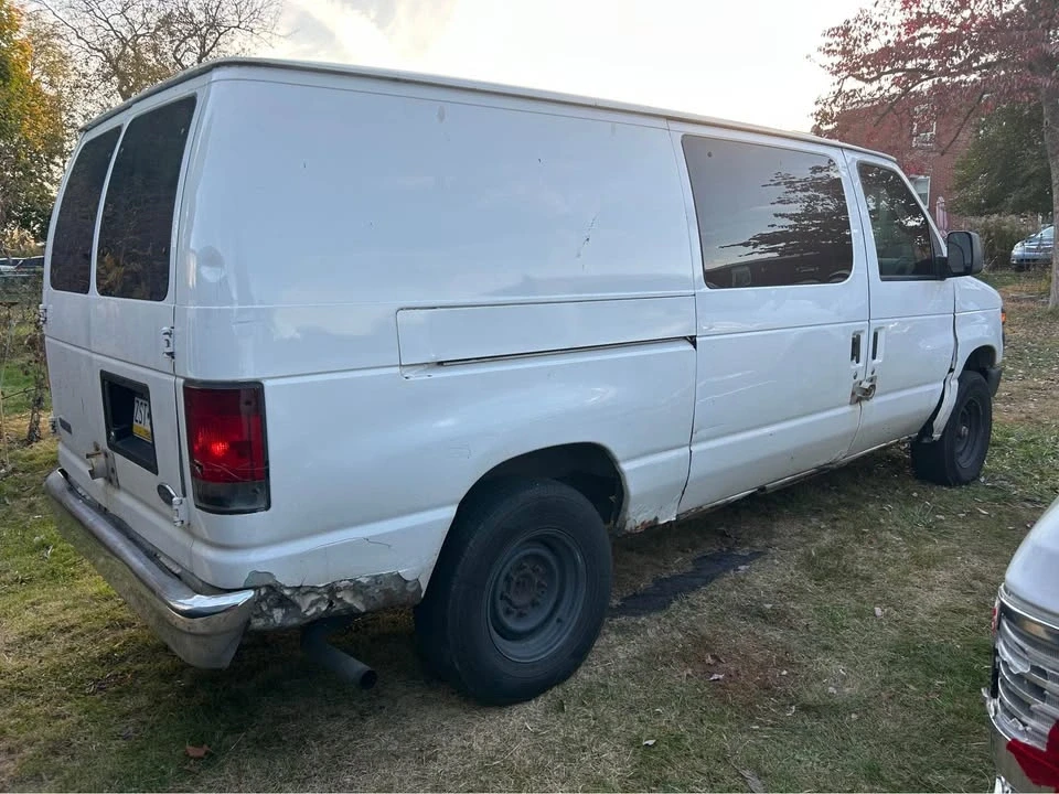 2008 Ford Econoline Van - Image 3 of 8