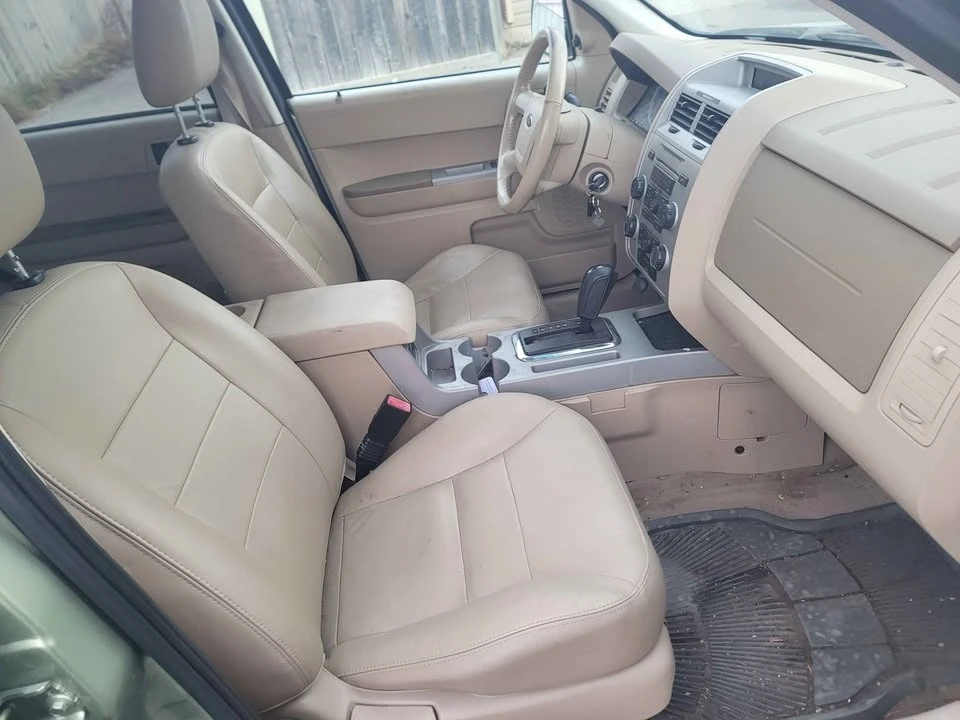 2008 Ford Escape - Image 9 of 16