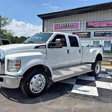 2008 Ford F-650 Lariat