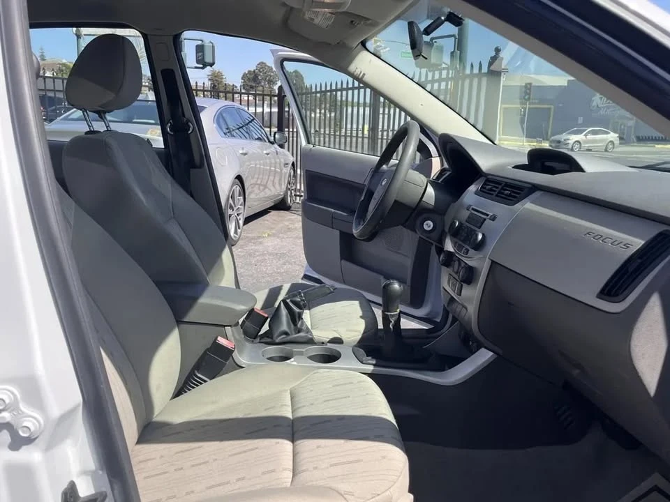 2008 Ford Focus 2nd Gen - Image 10 of 16