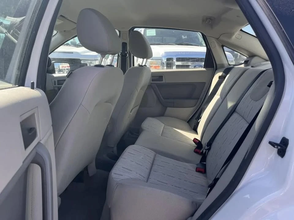2008 Ford Focus 2nd Gen - Image 5 of 16
