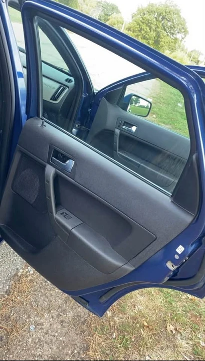 2008 Ford Focus 2nd Gen - Image 5 of 12
