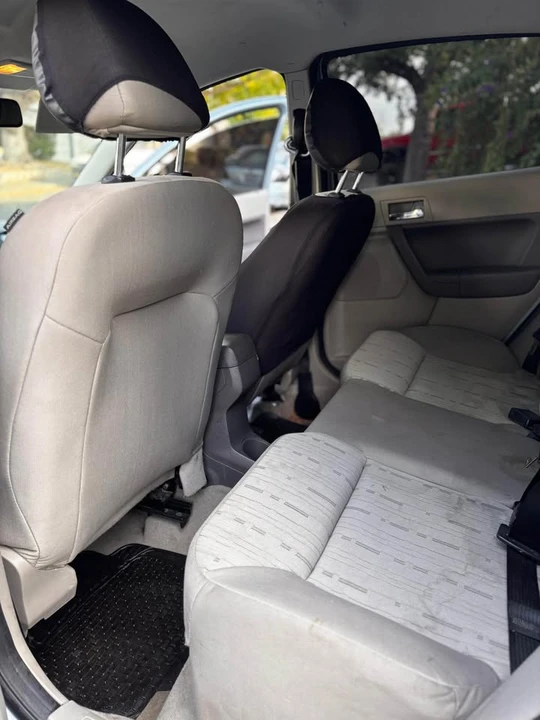 2008 Ford Focus 2nd Gen - Image 6 of 8