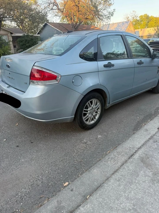 2008 Ford Focus 2nd Gen - Image 2 of 3