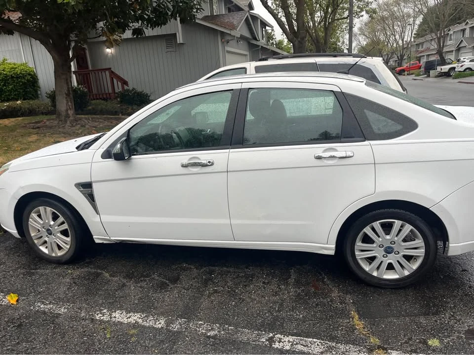 2008 Ford Focus - Image 9 of 21