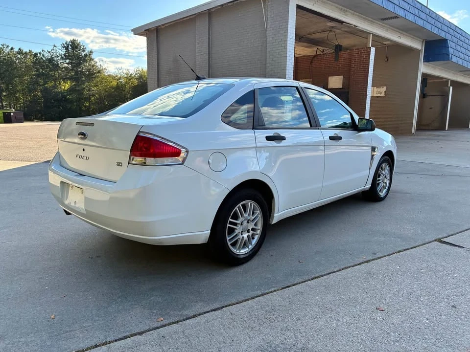 2008 Ford Focus 2nd Gen - Image 5 of 16