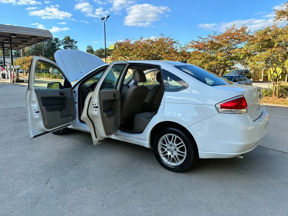 2008 Ford Focus 2nd Gen - Image 12 of 17