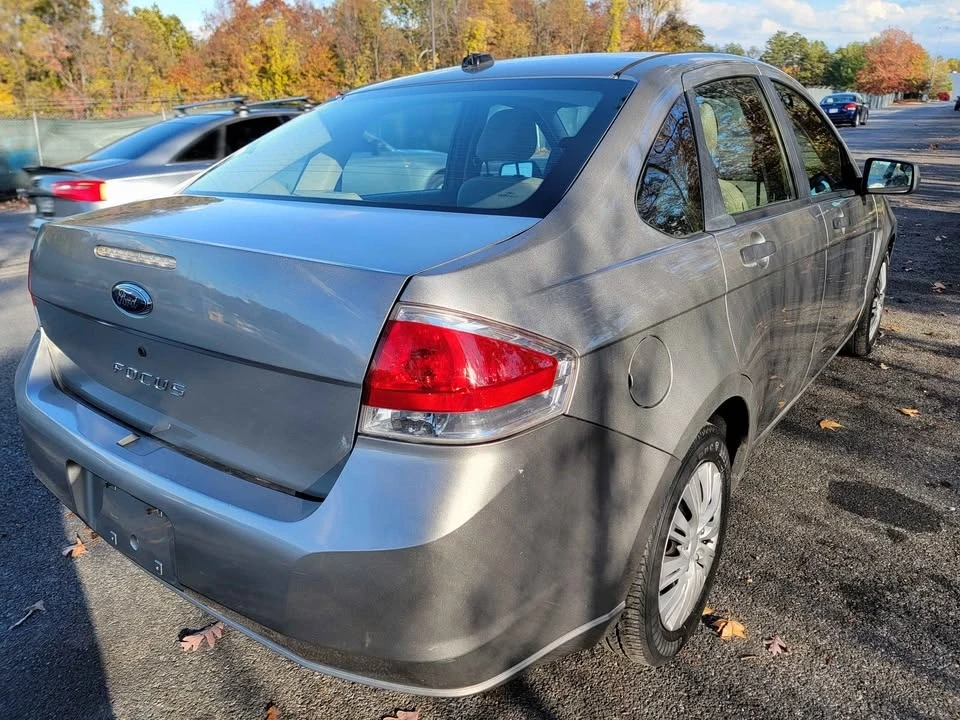 2008 Ford Focus 2nd Gen - Image 3 of 10