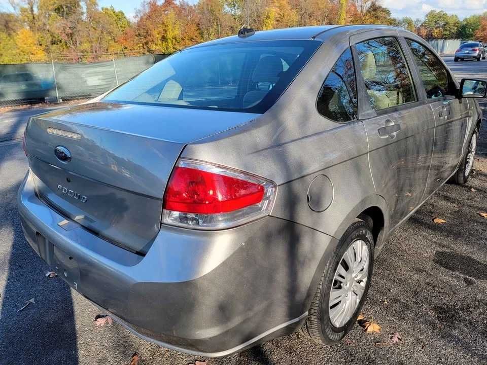 2008 Ford Focus 2nd Gen - Image 4 of 10