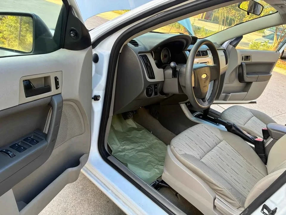 2008 Ford Focus 2nd Gen - Image 15 of 18