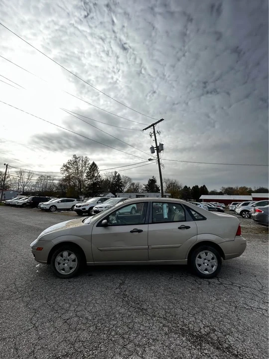 2008 Ford Focus 2nd Gen - Image 2 of 10