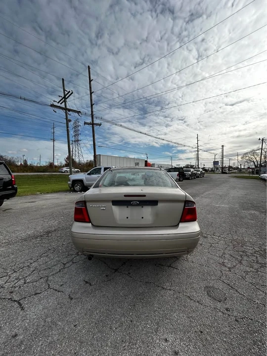 2008 Ford Focus 2nd Gen - Image 3 of 10