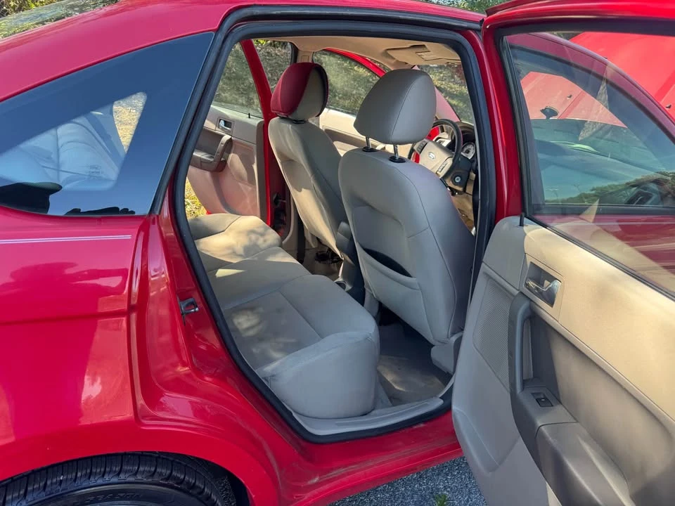 2008 Ford Focus 2nd Gen - Image 10 of 10