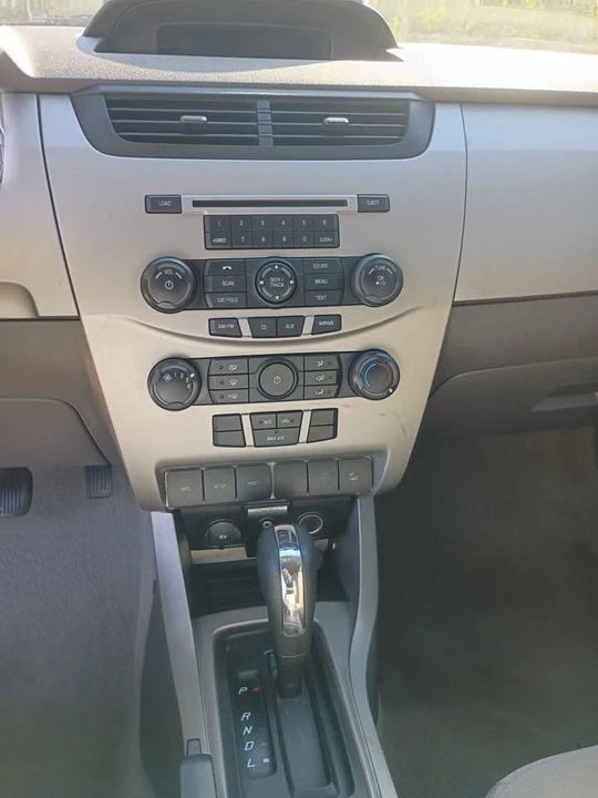 2008 Ford Focus 2nd Gen - Image 9 of 13