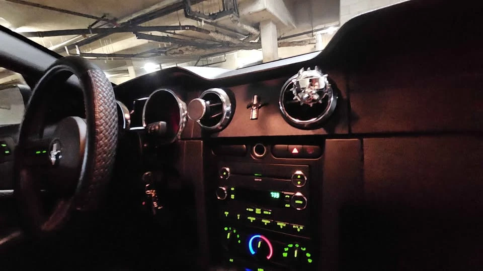 2008 Ford S197 Mustang - Image 8 of 10