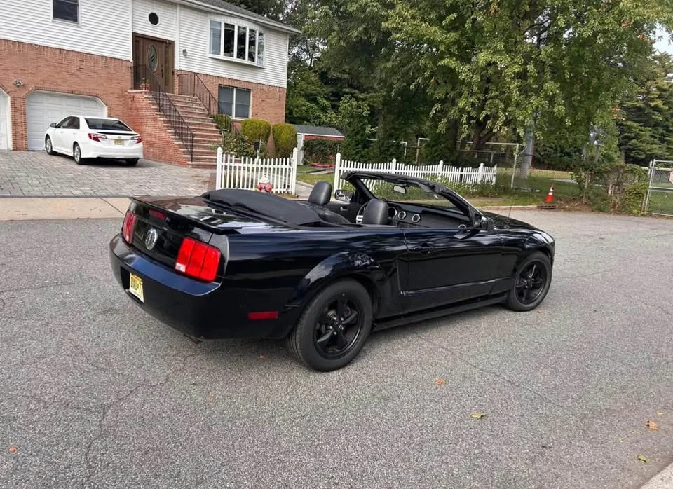 2008 Ford S197 Mustang - Image 2 of 3