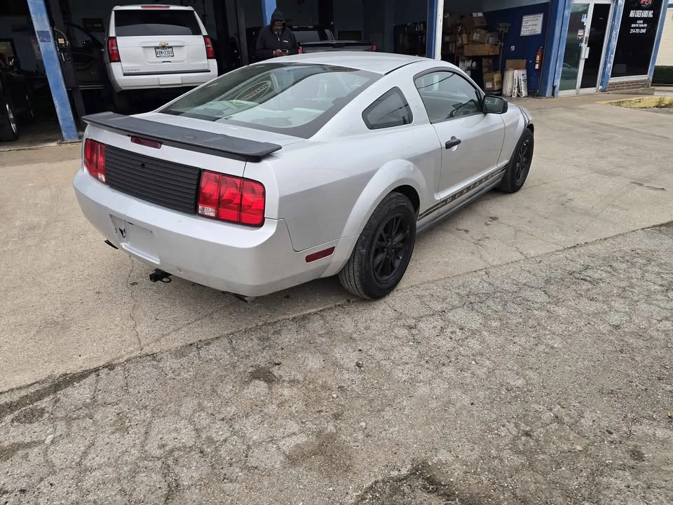 2008 Ford S197 Mustang - Image 5 of 10