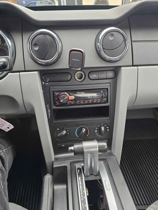 2008 Ford S197 Mustang - Image 9 of 10