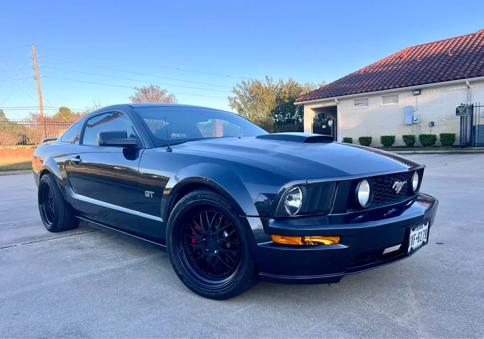 2008 Ford S197 Mustang - Image 2 of 12