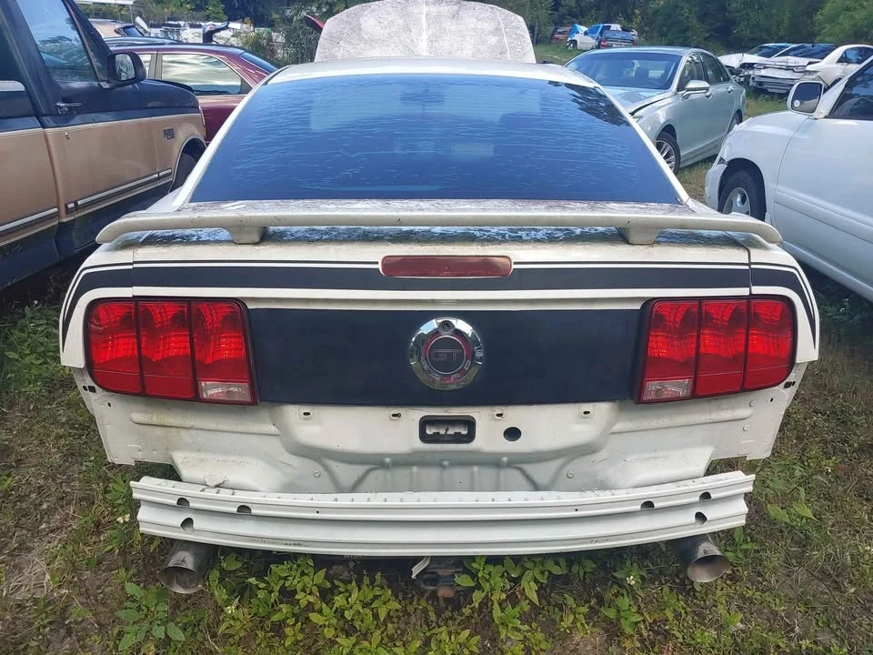 2008 Ford S197 Mustang - Image 9 of 18