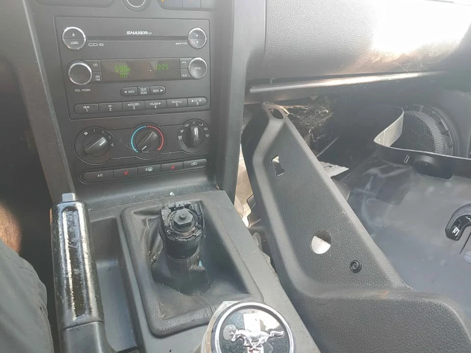 2008 Ford S197 Mustang - Image 15 of 18