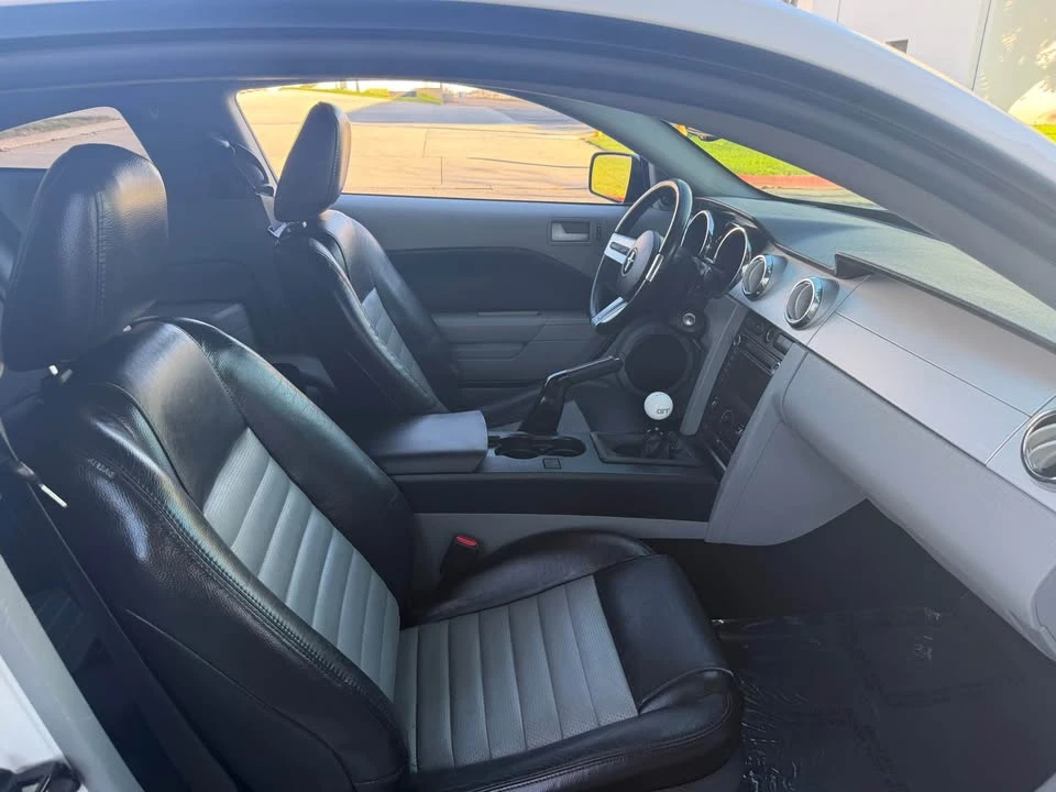 2008 Ford S197 Mustang - Image 14 of 17