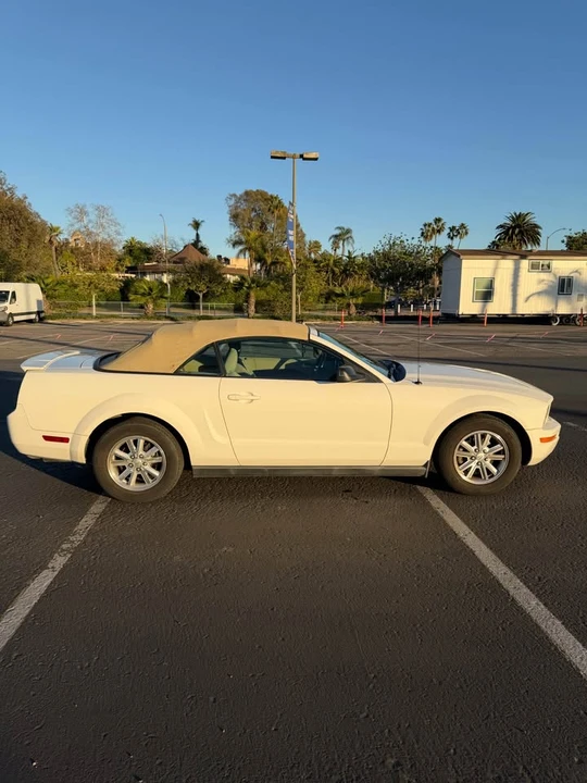 2008 Ford S197 Mustang - Image 6 of 12