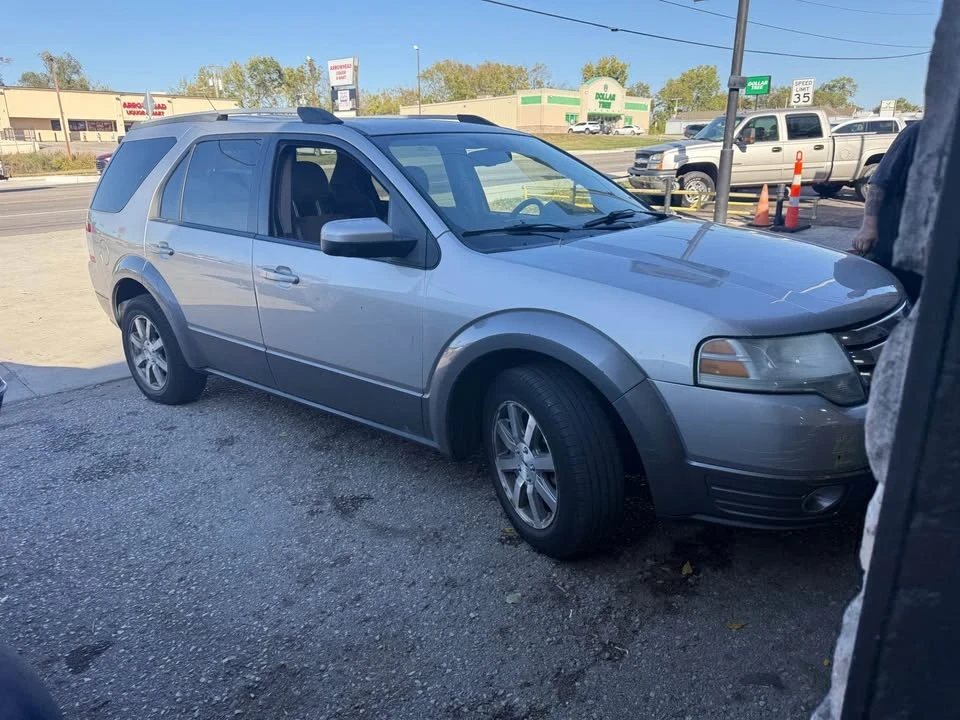 2008 Ford Taurus 5th Gen - Image 2 of 12