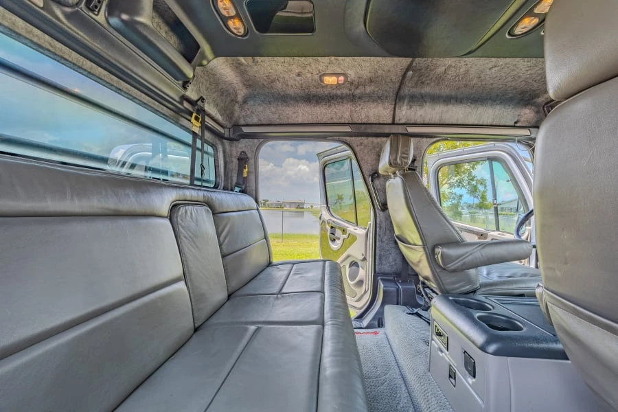 2008 Freightliner - Image 17 of 21