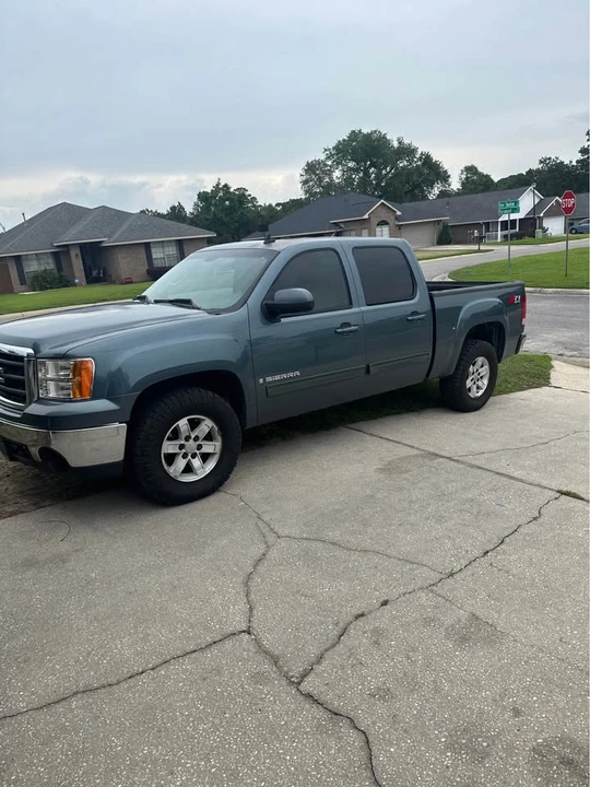 2008 GMC Sierra 3rd Gen - Image 2 of 3