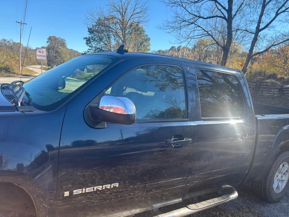 2008 GMC Sierra 3rd Gen - Image 2 of 5