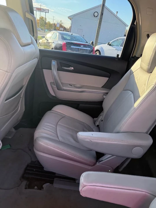 2008 GMC Acadia - Image 12 of 20