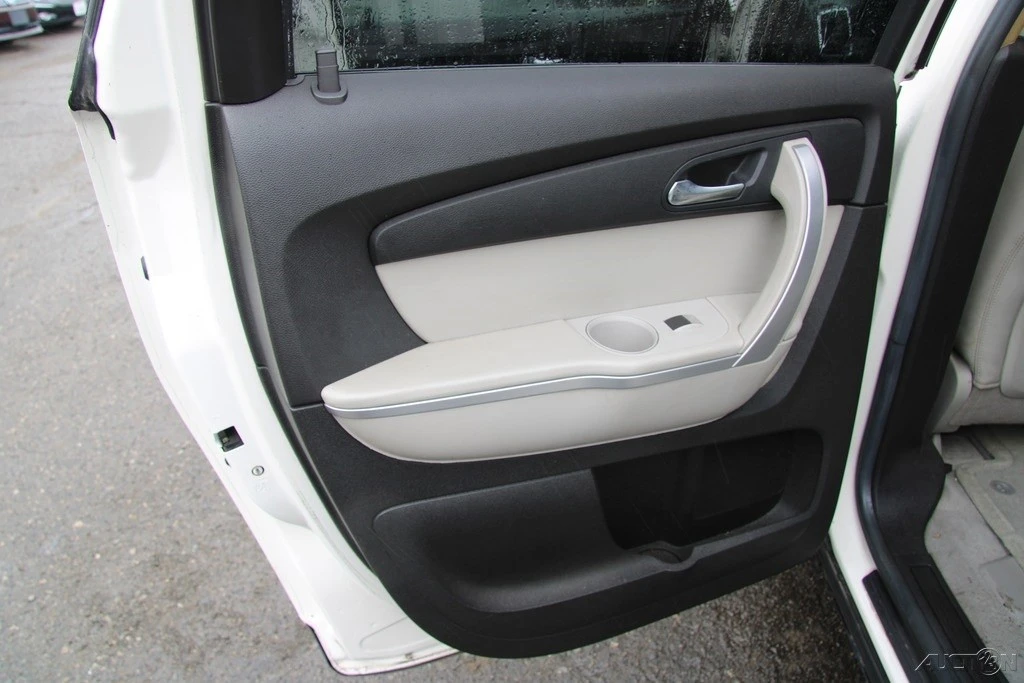 2008 GMC Acadia - Image 14 of 21