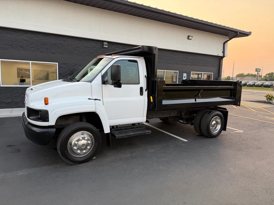 2008 GMC TopKick - Image 3 of 20