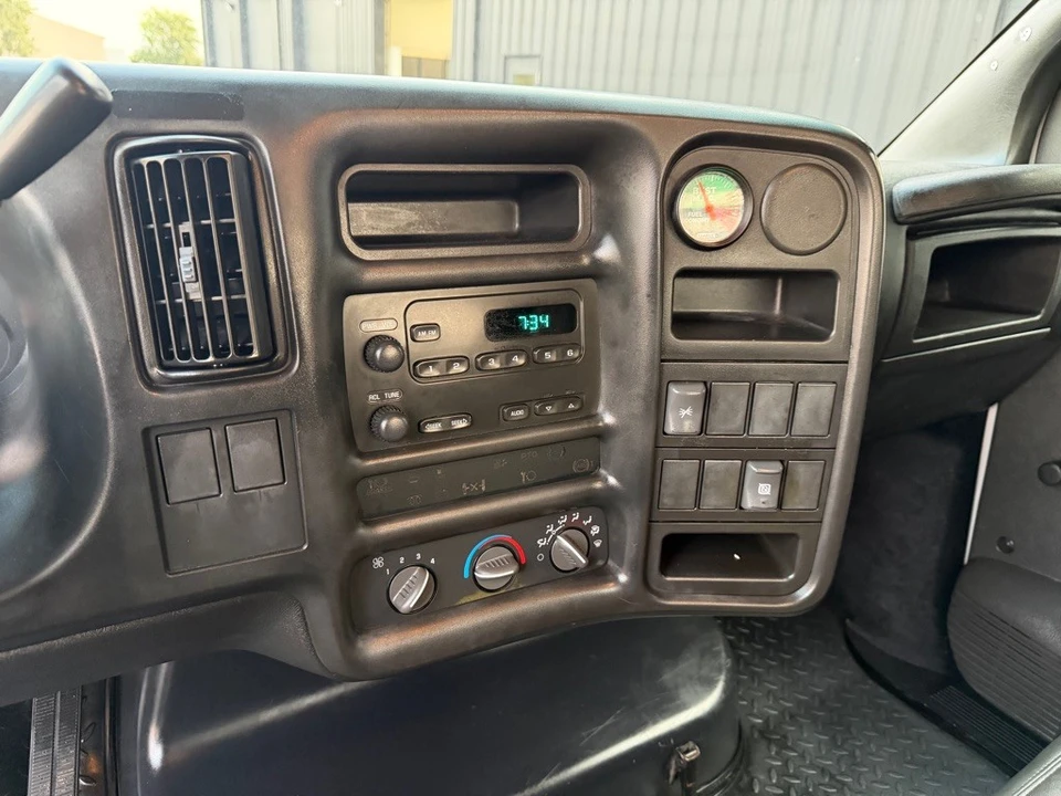 2008 GMC TopKick - Image 15 of 20