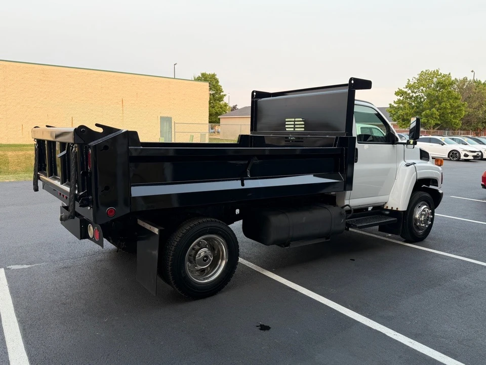 2008 GMC TopKick - Image 7 of 20