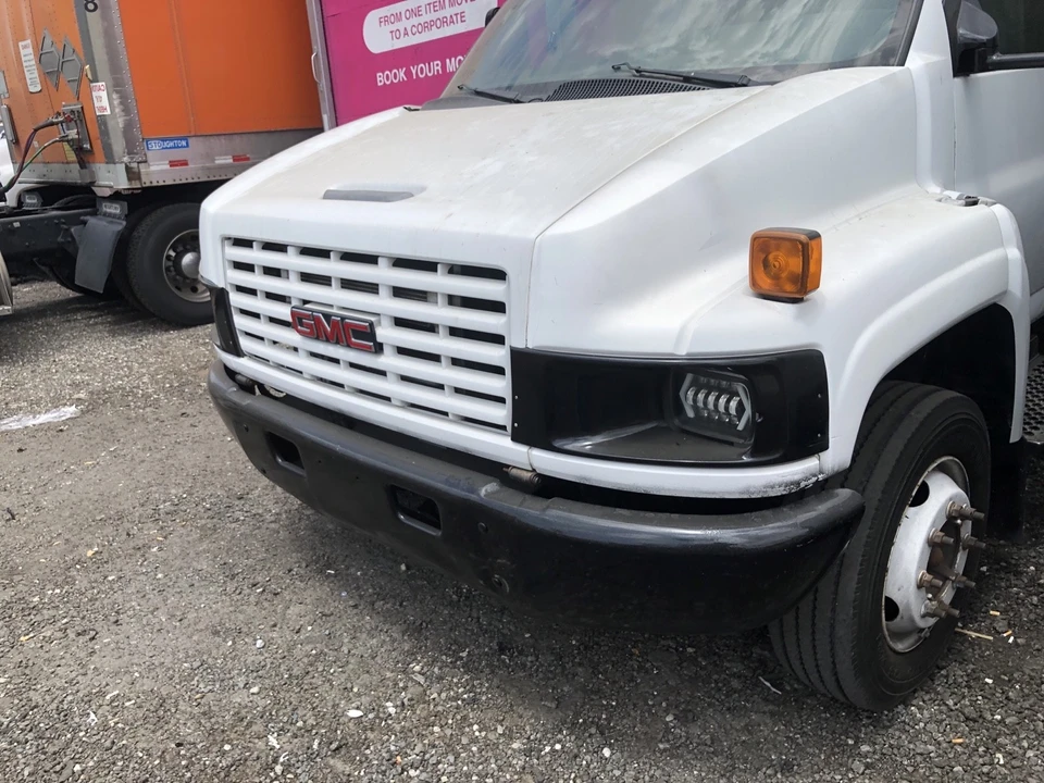 2008 GMC TopKick - Image 4 of 19