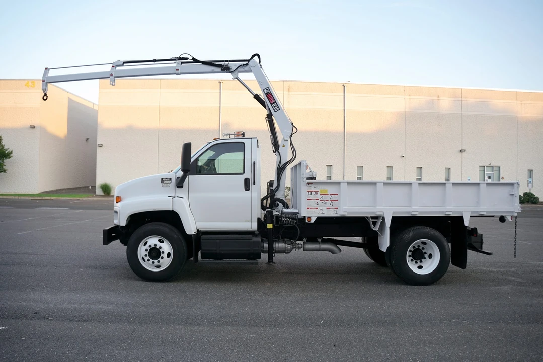 2008 GMC TopKick - Image 9 of 31