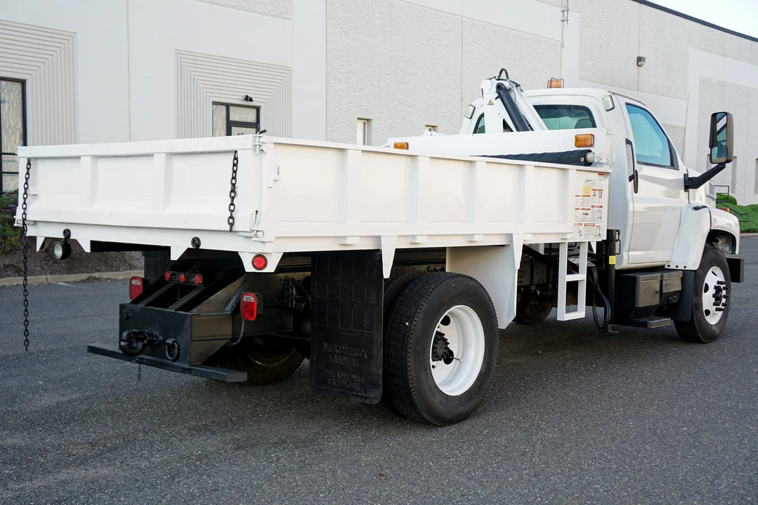 2008 GMC TopKick - Image 5 of 31