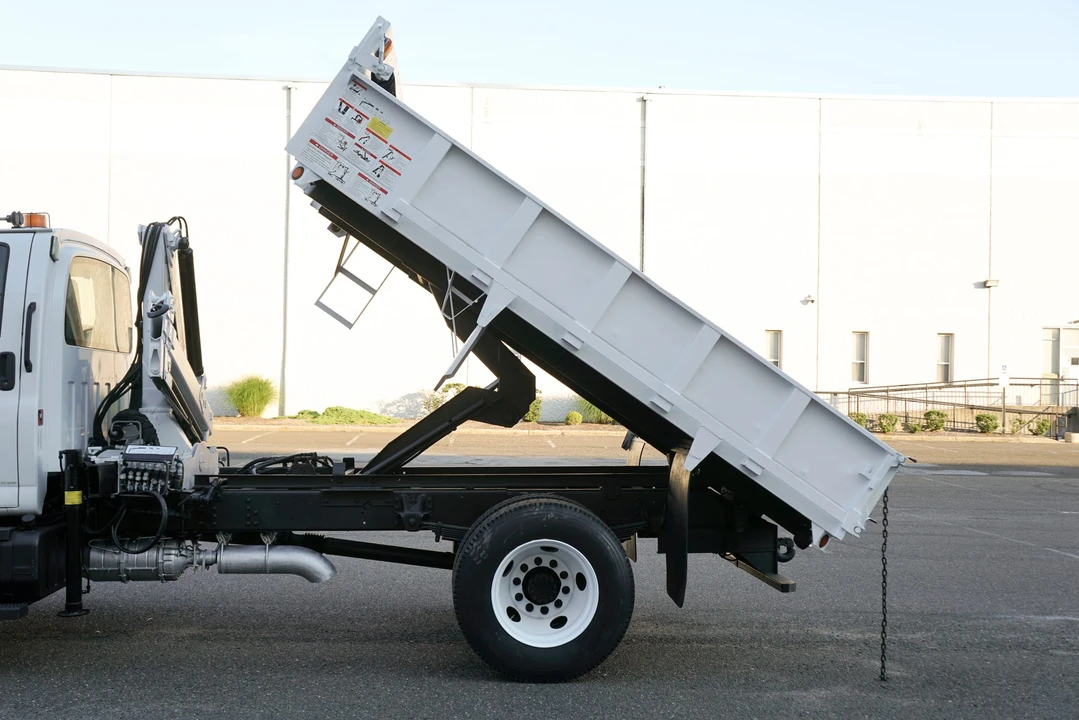 2008 GMC TopKick - Image 17 of 31