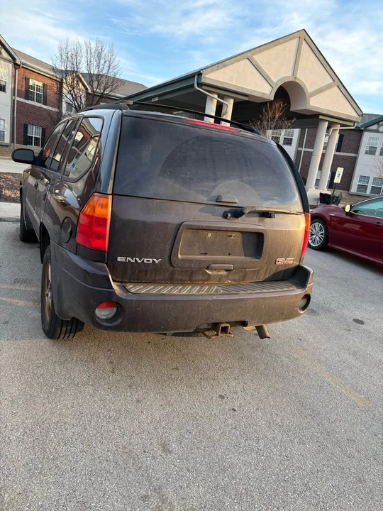2008 GMC Envoy - Image 2 of 4