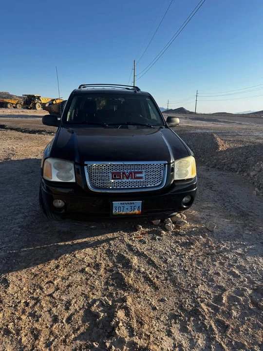2008 GMC Envoy - Image 9 of 11