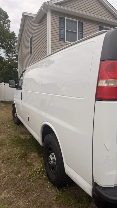 2008 GMC Savana - Image 3 of 8