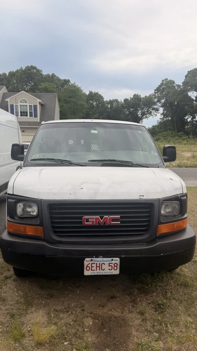 2008 GMC Savana - Image 2 of 8