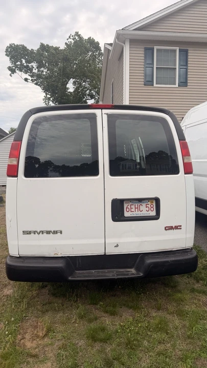 2008 GMC Savana - Image 4 of 8