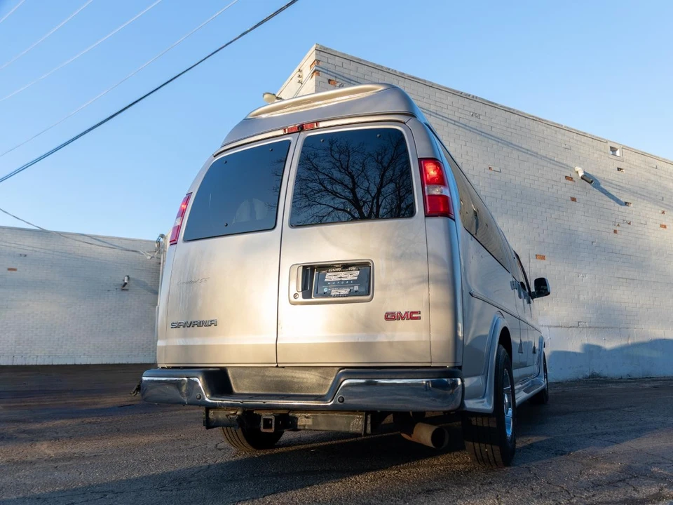 2008 GMC Savana - Image 12 of 31