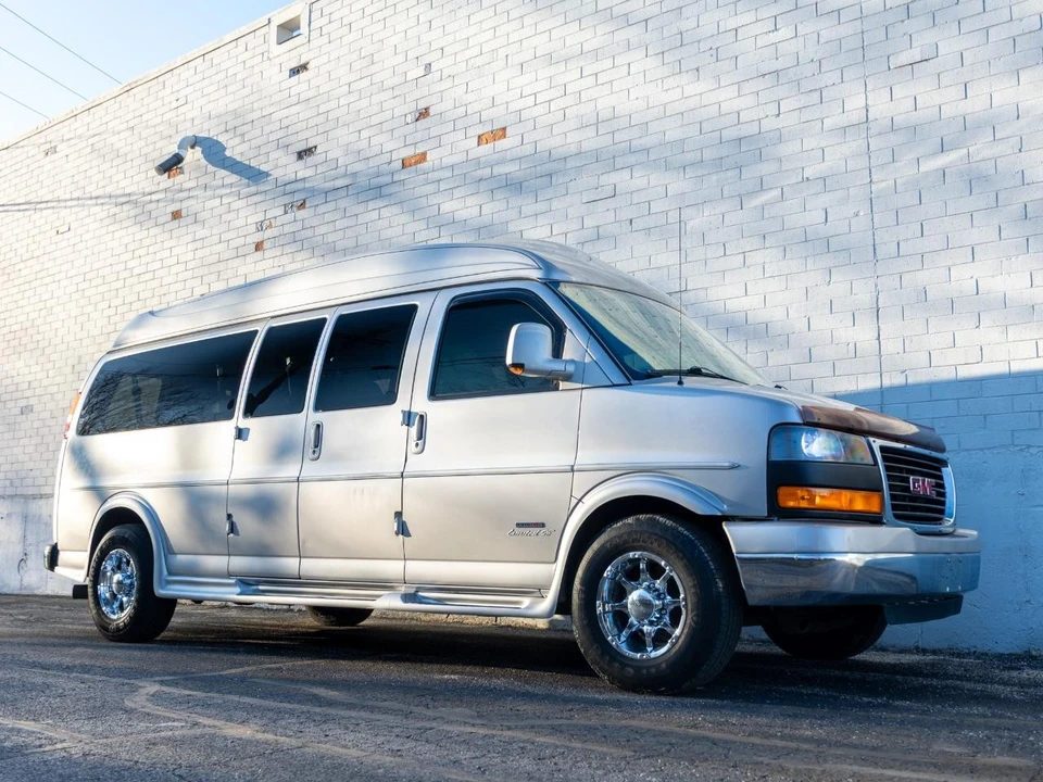 2008 GMC Savana - Image 5 of 31