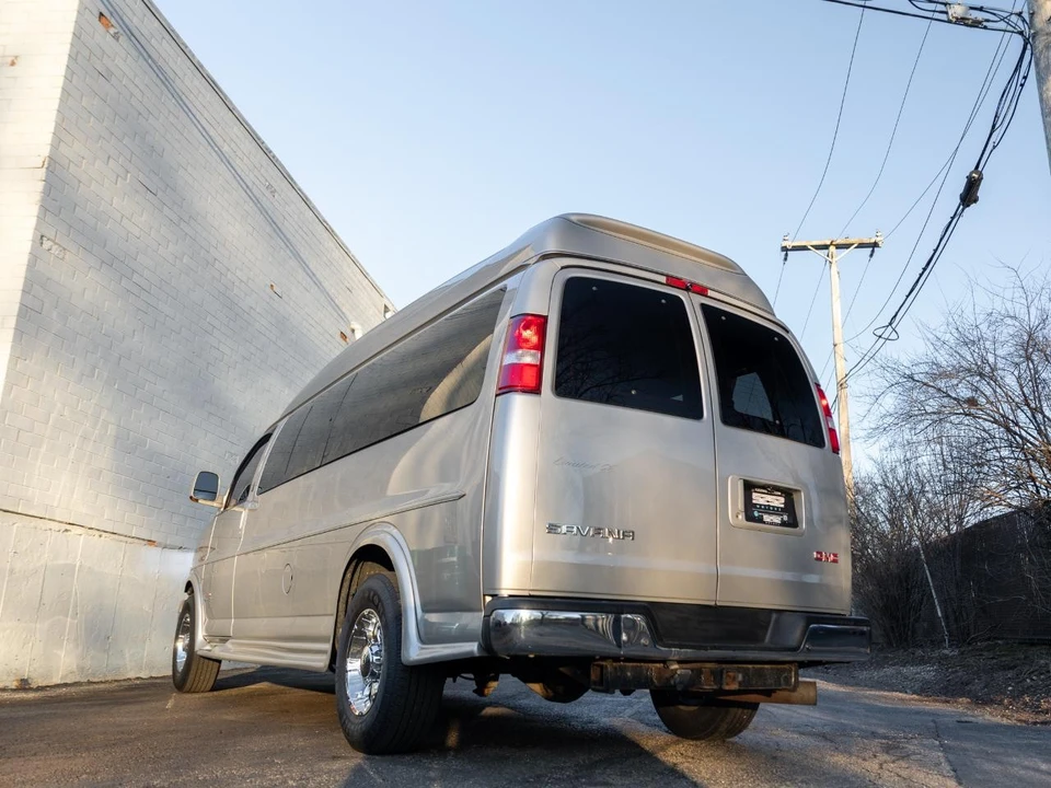 2008 GMC Savana - Image 11 of 31